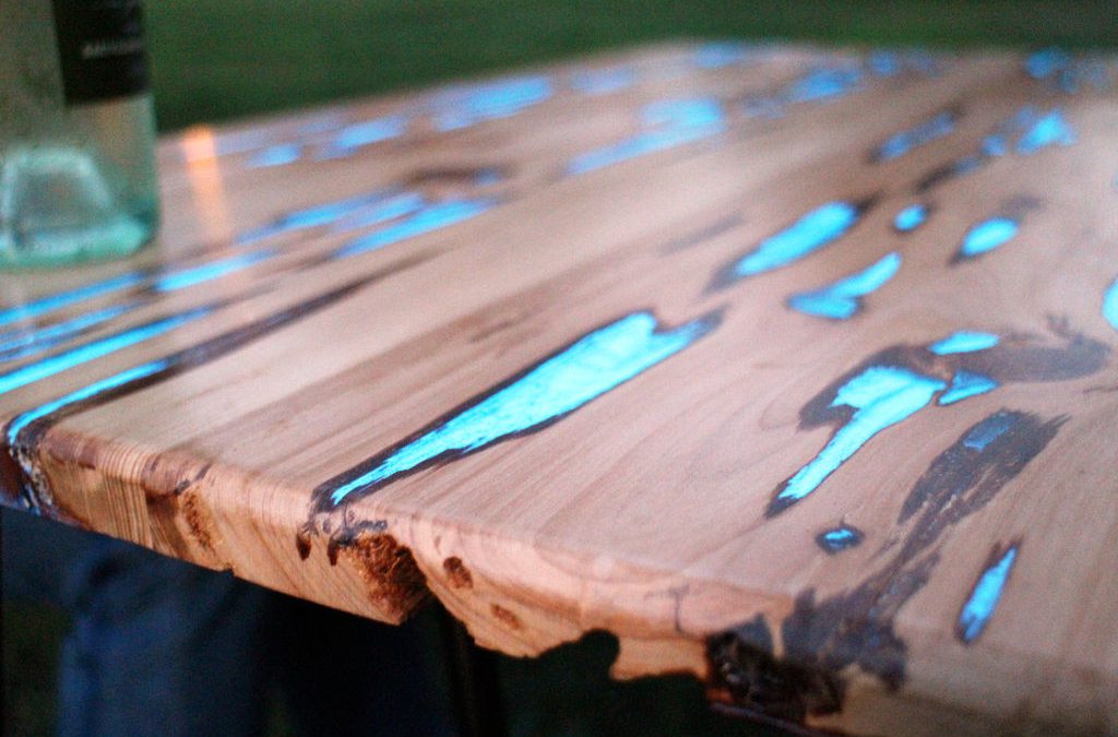 How to Make a Glow in the Dark Table?